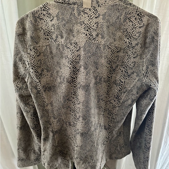 Women’s I.N.C. International Concepts Snake Print Moto Jacket NWOT! - Picture 4 of 5